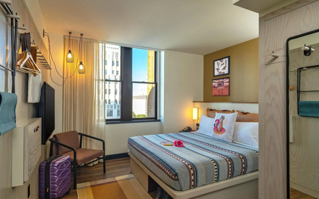Moxy Phoenix Downtown