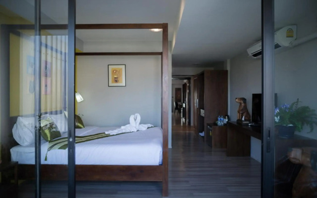 Big Tree Old Town Hotel