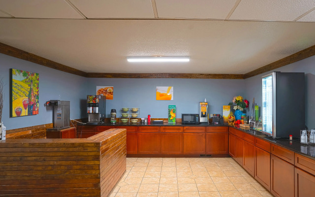 Asteria Inn and Suites
