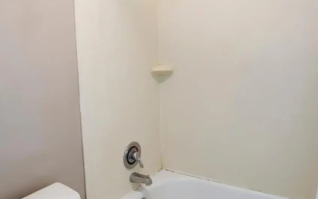 Super 8 Washington/greenville Area