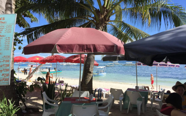 Hayahay Resort