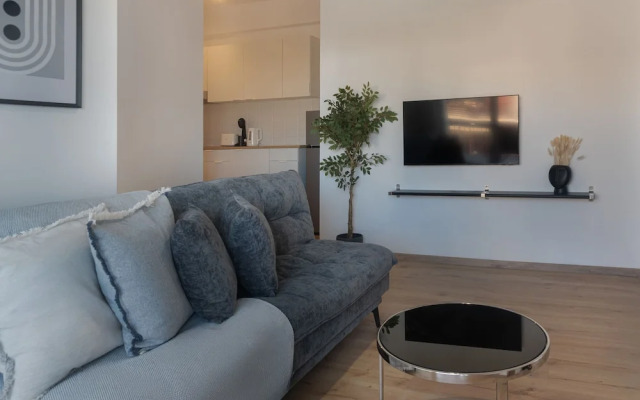 Phaedrus Living: City Breeze Residences Finesse