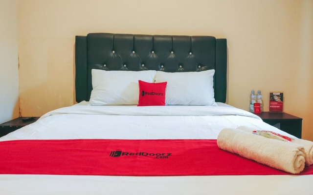 RedDoorz Syariah near Lippo Plaza Sidoarjo