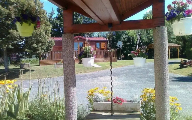 Camping La Croix Badeau Tentes équipées