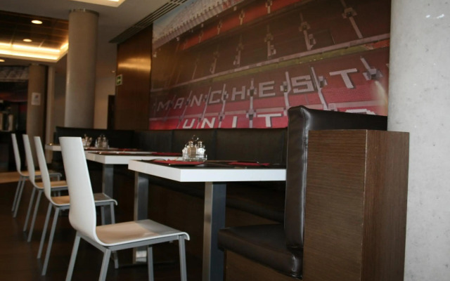 Hotel Tach Madrid Airport
