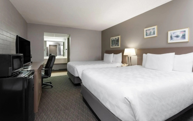 Travelodge by Wyndham Grande Prairie