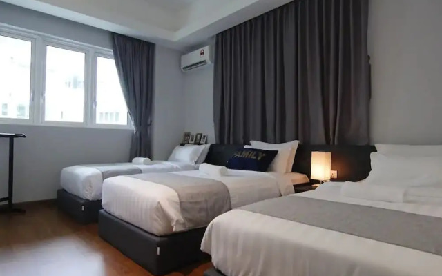 YO.OM Families Gateway Luxury Condo 6-9 Pax