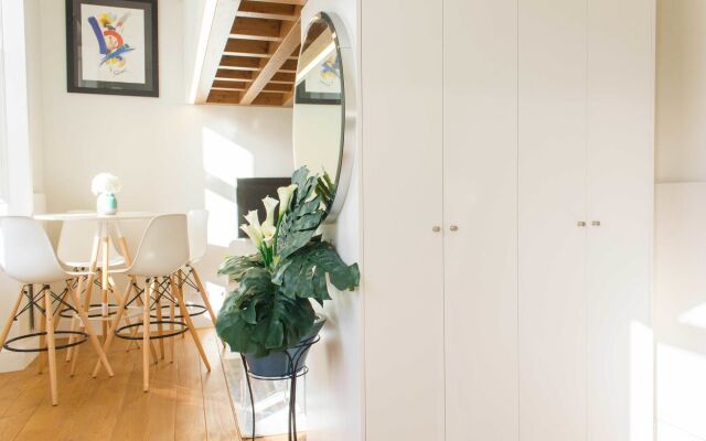 Alfama Blue Studio Loft Apartment - by LU Holidays