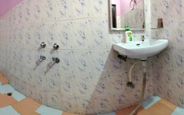 Hotel Adhya Inn