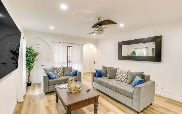 East Los Angeles Home - 7 Mi to Downtown!