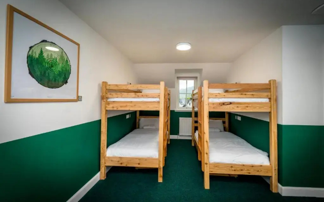 Loch Ness Bunk Inn