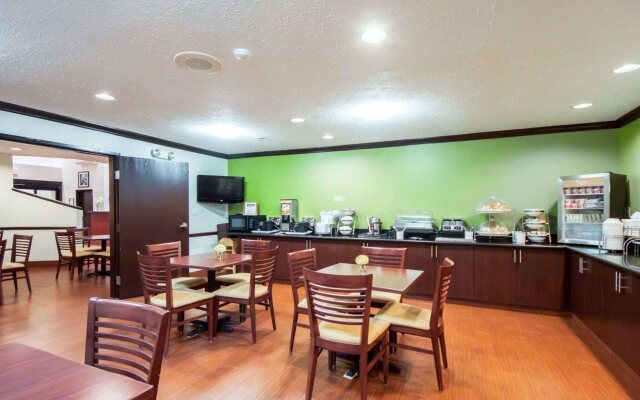 Sleep Inn & Suites