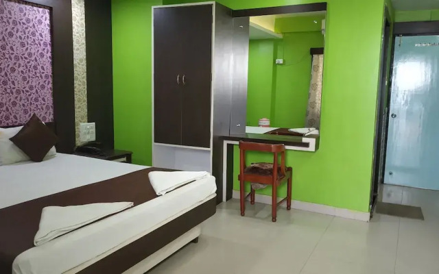 Reba Beach Resort - Hostel