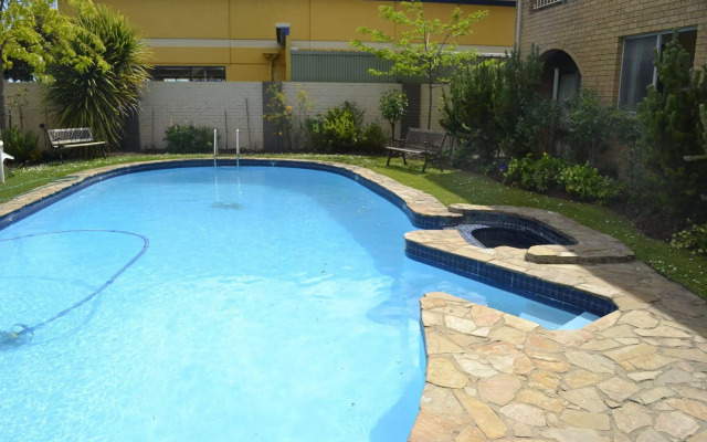 Colac Mid City Motor Inn