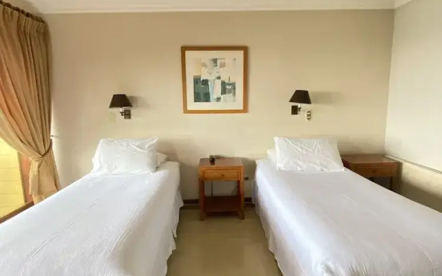 Hotel y Cabañas Punta Larga - Caja Los Andes