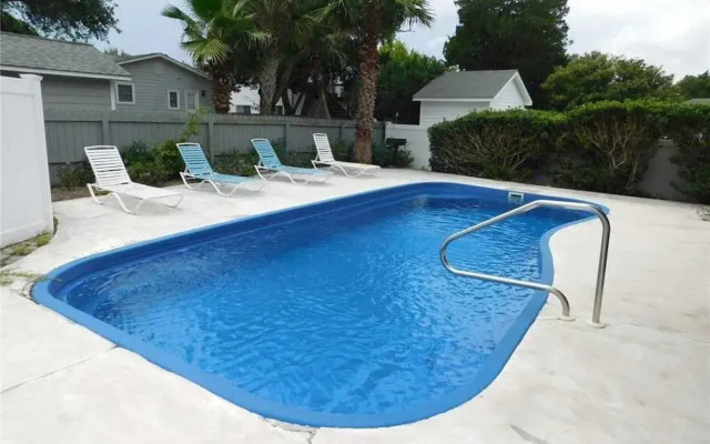 Sea What Happens 4 Br home by RedAwning