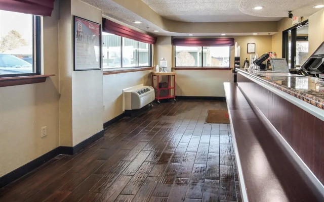 Red Roof Inn Detroit - Troy