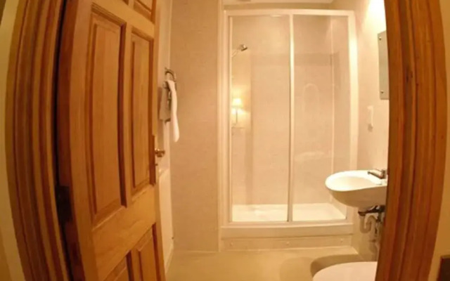 George Inn & Millingbrook Lodge