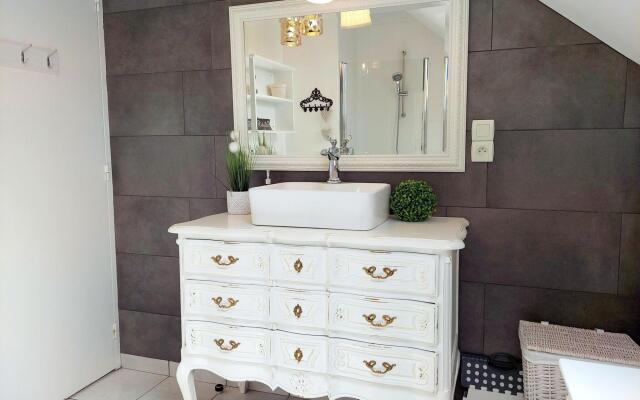 Beachfront Holiday Home in Guisseny