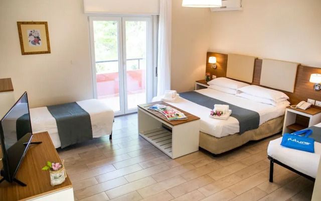 Hotel Casarossa Beach & Sporting