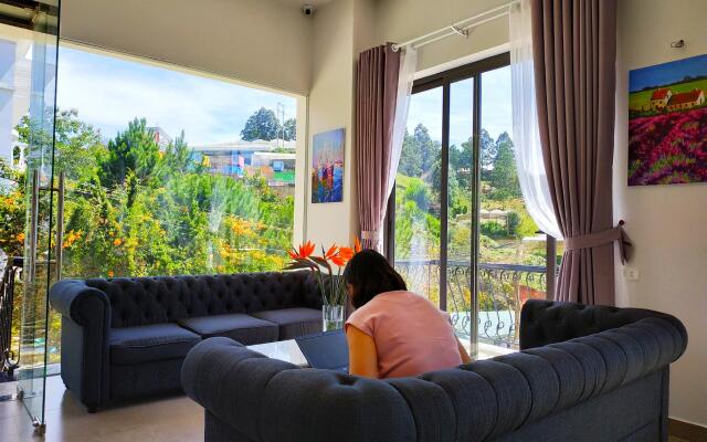 Amia Hotel