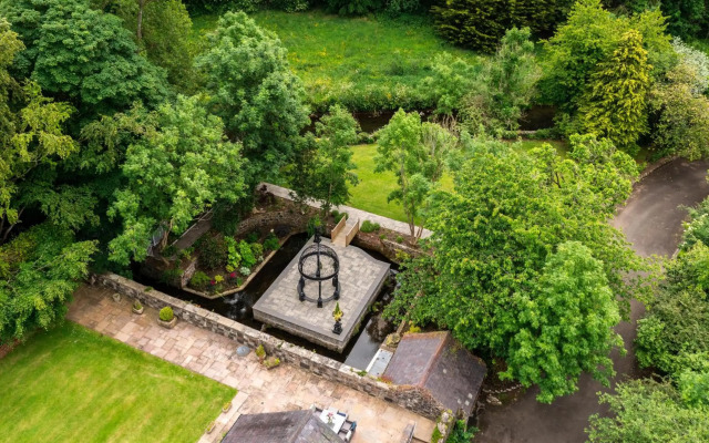 Dunadry Hotel and Gardens