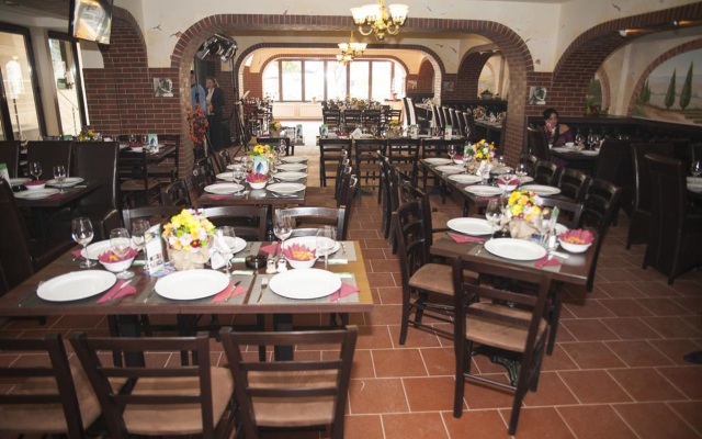 West Plaza Hotel