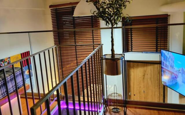 Luxury City Center Loft 2022