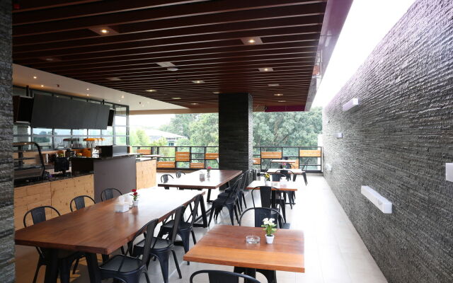 Grand Citihub Hotel @kajoetangan