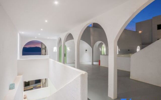 Fuxian Lake Wuluojia · Light Luxury Resort Hotel (Fuxian Lake Scenic Area Wetland Park Branch)