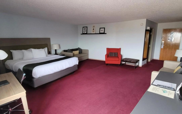 Pictured Rocks Inn & Suites