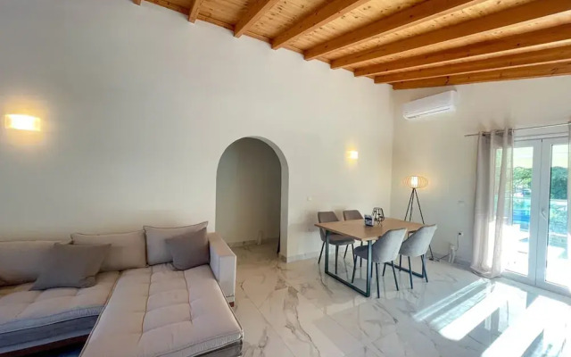 Magellanos Mint House- Kinopiastes