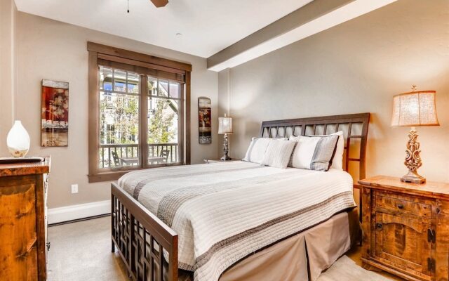 Luxury 3 Bedroom Breckenridge Vacation Rental with Mountain Views Steps from Historic Main Street