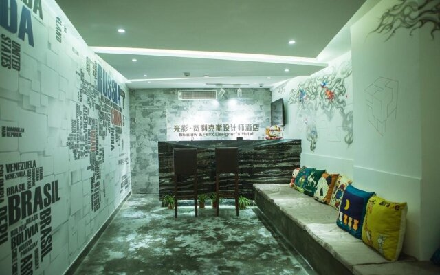 Shadow & Felix Designer's Hotel