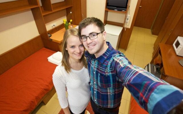 Study K & M Hotel