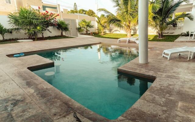 Breathtaking Beach Villa, Feel the Inviting Vibe!