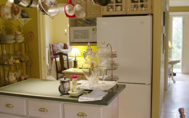 Blue Forest Lane Bed and Breakfast