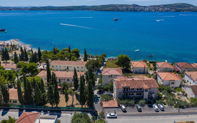 Mar deLuxe Apartments