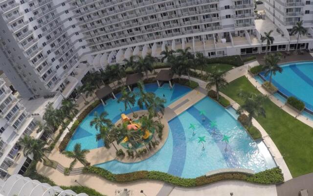 RLR Condo at Shell Residences