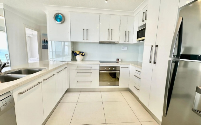 ULTIQA Beach Haven At Broadbeach