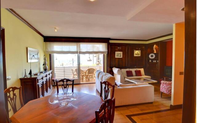 Sea Front Apartment