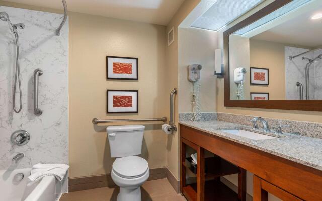 Comfort Inn & Suites Sacramento - University Area