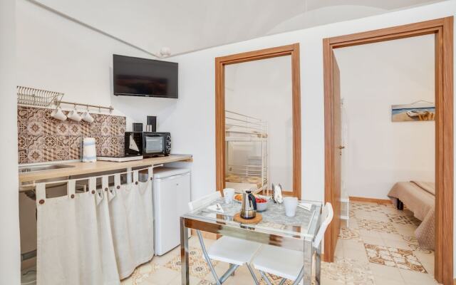 Tiny House 21 Bright Aparment