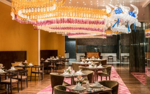 Taj Lands End
