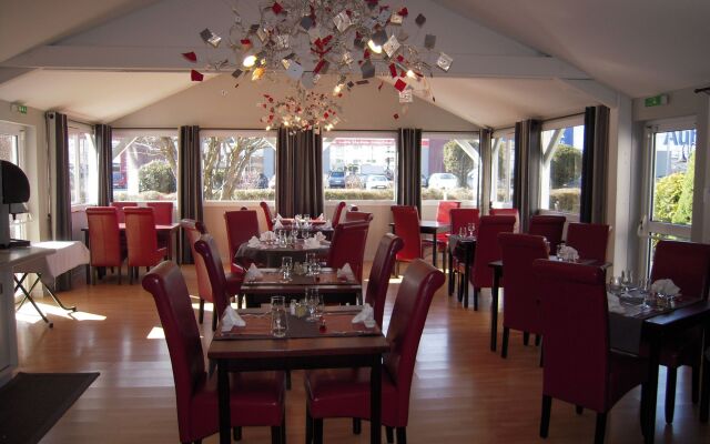 The Originals City, Hôtel Le Louisiane