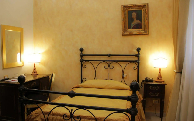 Kelina Charme Hotel by Cantine Due Palme