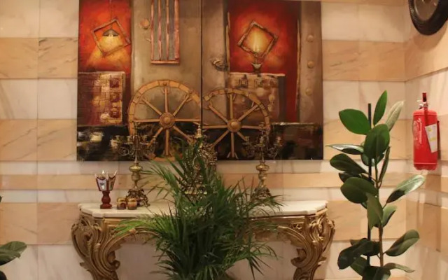Royal Hotel Suites