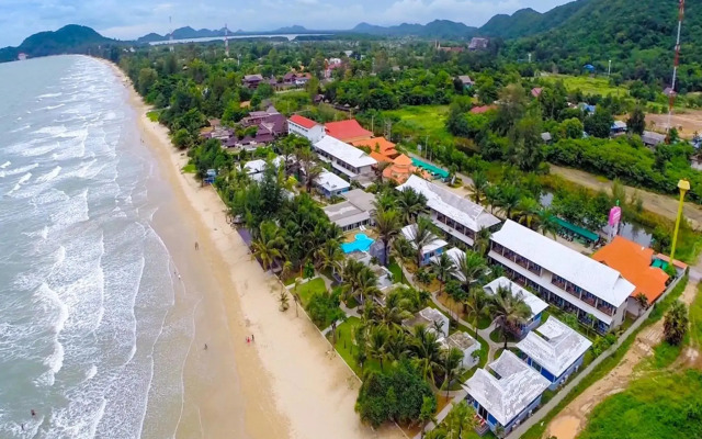 Chaolao Tosang Beach Hotel