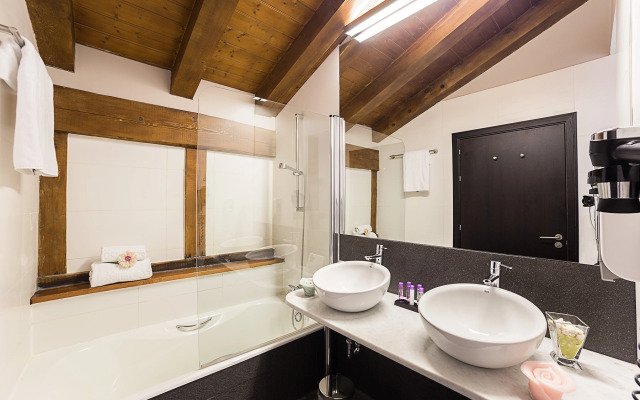 Hotel Dolarea