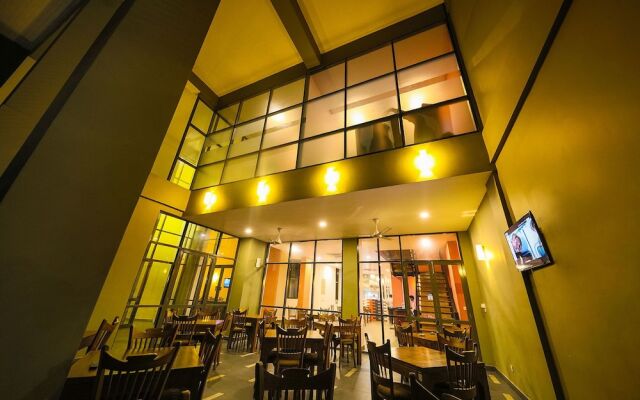 Golden Pier City Hotel